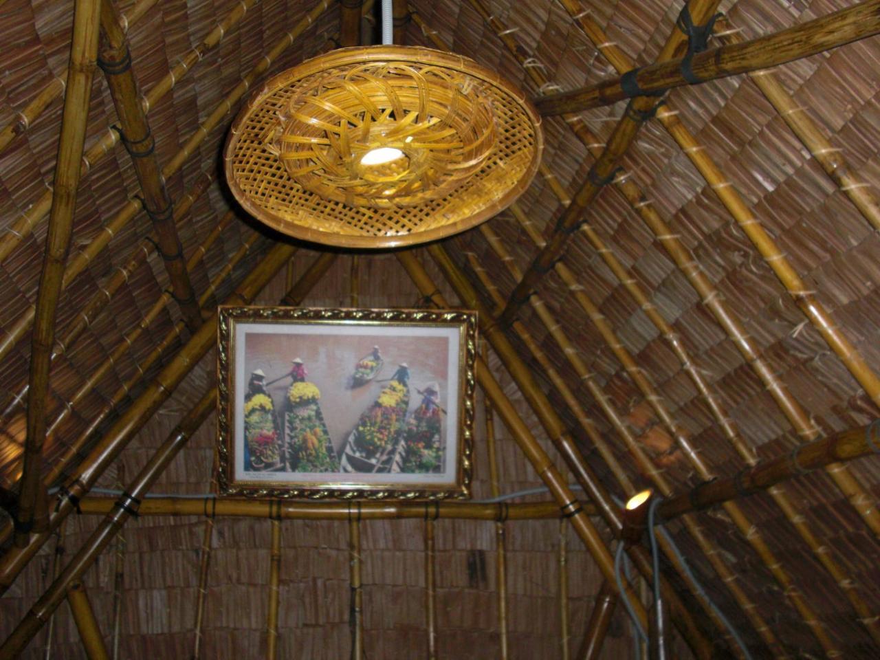 Maison En Bambou Phong-Le Vent Sa Dec Exterior foto